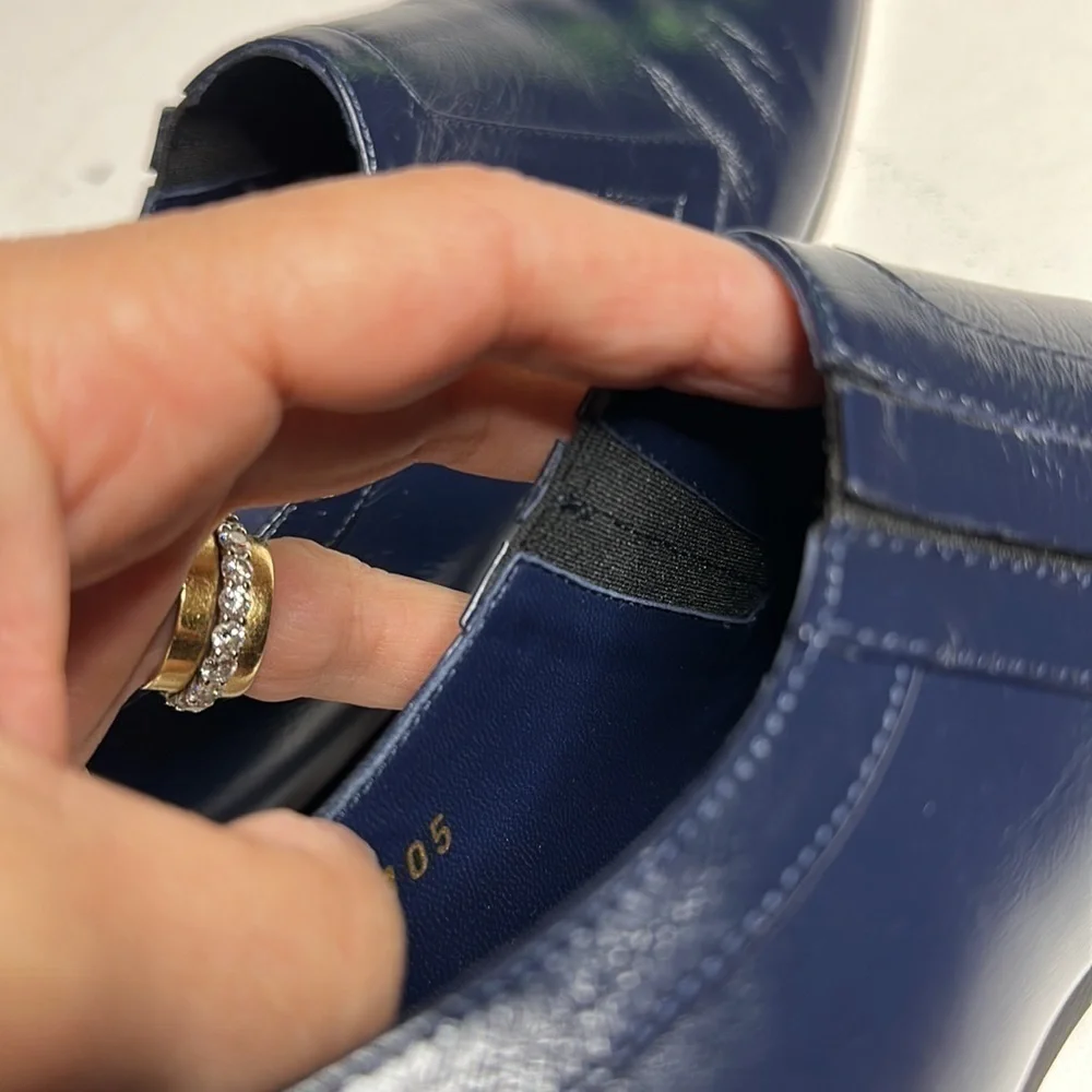 Chanel Leather Navy Oxfords 38 1/2